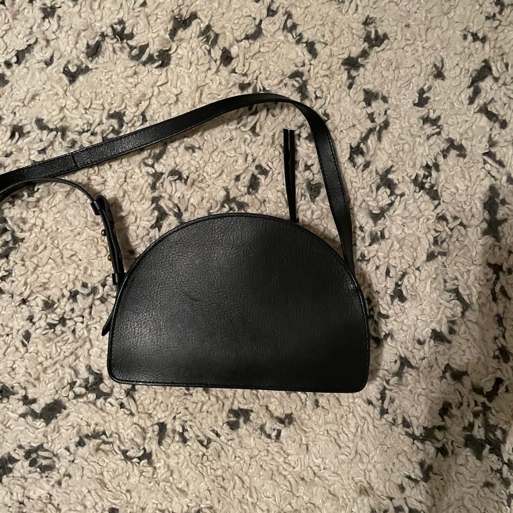 Madewell half moon crossbody - Picture 2 of 4